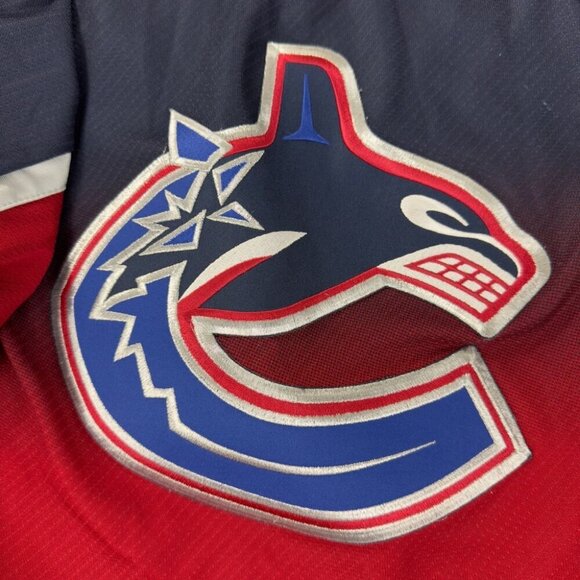 Koho Vancouver Canucks Hockey Jersey Youth Size L/XL - Picture 6 of 15